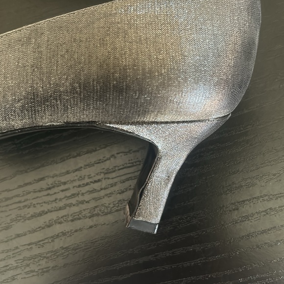 Stuart Weitzman After Five Satin Like Pump 8.5 AA - Picture 14 of 14